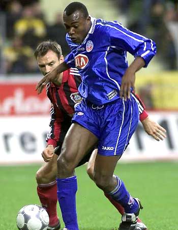 伯恩利的攻 伯恩利的攻